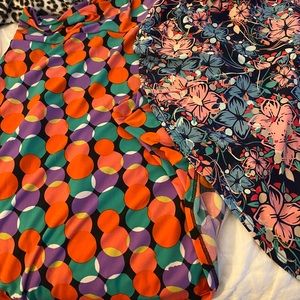 1 lularoe flower skirt